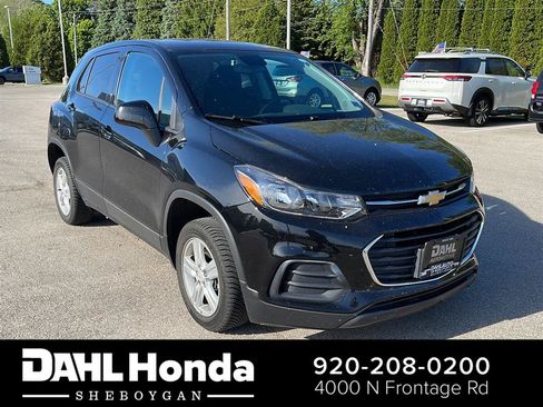 Used 2020 Chevrolet Trax LS w/ Tint and Cruise Package AWD/4WD image 1