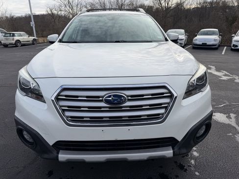 Used 2017 Subaru Outback 2.5i Limited image 2