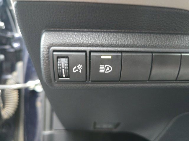 Used 2022 Toyota Corolla LE w/ Carpet Mat Package (TMS) FWD image 11