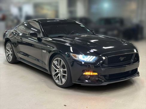 Used 2016 Ford Mustang GT Premium image 3