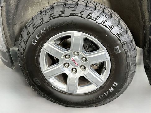 Used 2015 GMC Sierra 1500 SLT w/ SLT Preferred Package AWD/4WD image 33
