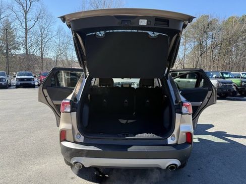 Used 2020 Ford Escape Titanium image 27