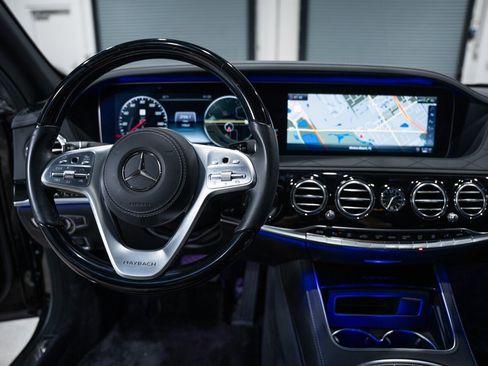 Used 2018 Mercedes-Benz Maybach S 560 4MATIC image 23