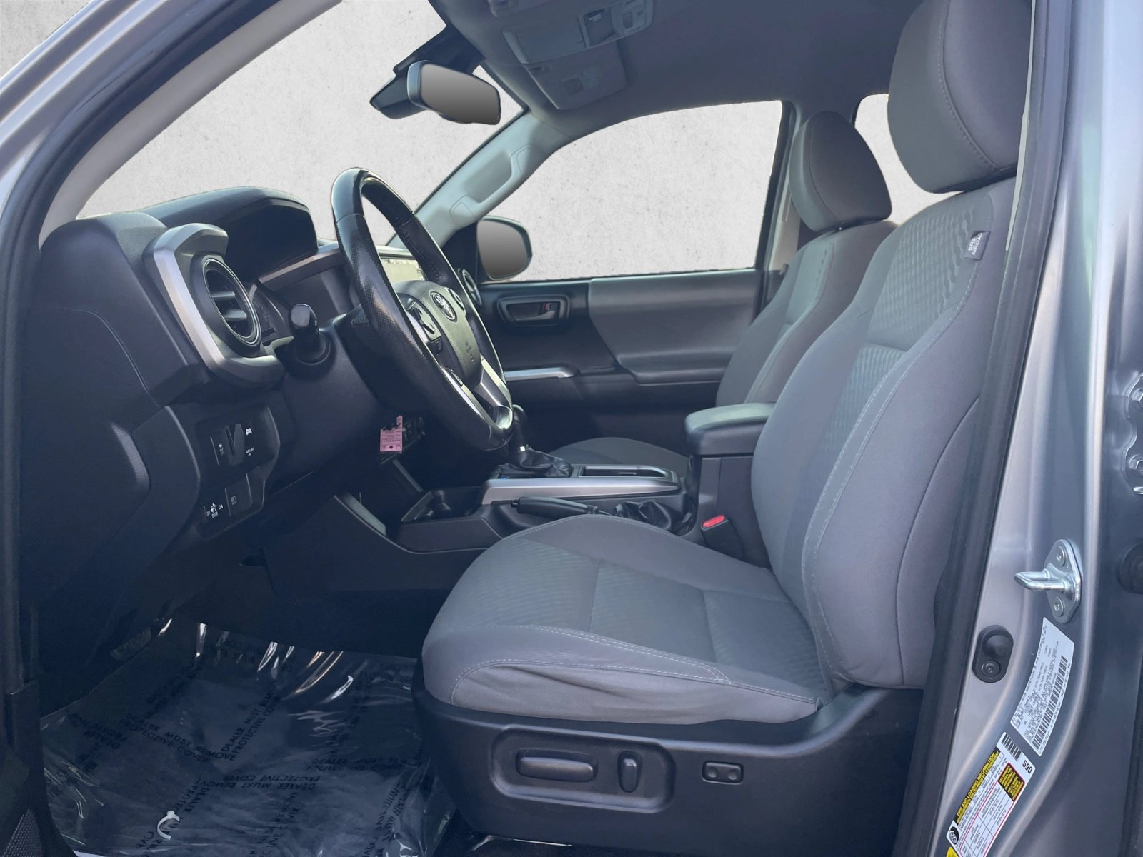 Used 2021 Toyota Tacoma SR5 RWD image 11
