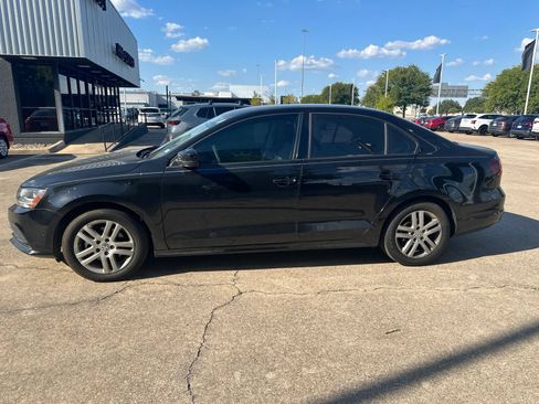 Used 2018 Volkswagen Jetta S FWD image 3