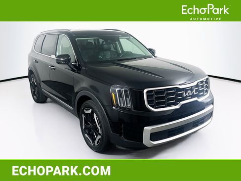 Used 2025 Kia Telluride S FWD image 1