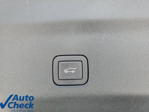 Used 2026 Chevrolet Suburban High Country RWD image 11