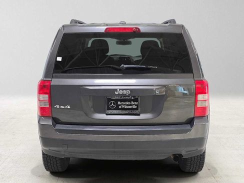 Used 2017 Jeep Patriot Sport w/ Power Value Group AWD/4WD image 4