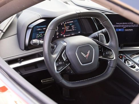 Used 2024 Chevrolet Corvette Stingray Convertible w/ 1LT RWD image 11