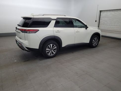 Used 2022 Nissan Pathfinder SL w/ SL Black Package AWD/4WD image 10