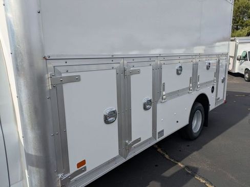 New 2025 GMC Savana 4500 w/ Power Convenience Package RWD image 25