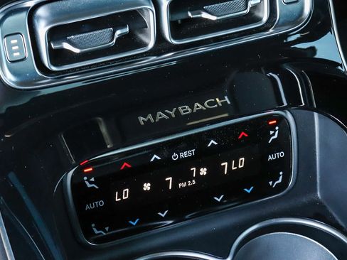 Used 2022 Mercedes-Benz Maybach S 580 4MATIC image 33