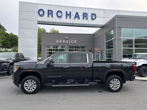 Used 2020 GMC Sierra 2500 Denali w/ Denali Ultimate Package AWD/4WD image 2