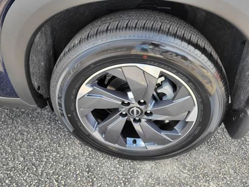 Used 2026 Nissan Rogue SV image 7