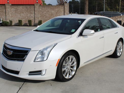 Used 2016 Cadillac XTS Luxury image 27
