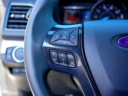 Used 2018 Ford Explorer XLT w/ Equipment Group 202A image 14