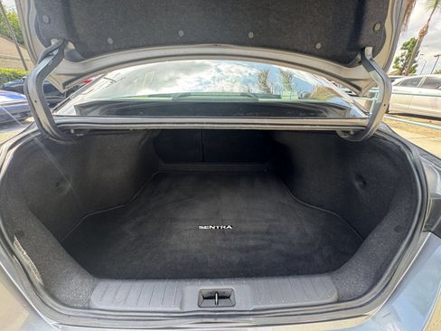 Used 2025 Nissan Sentra SV FWD image 30