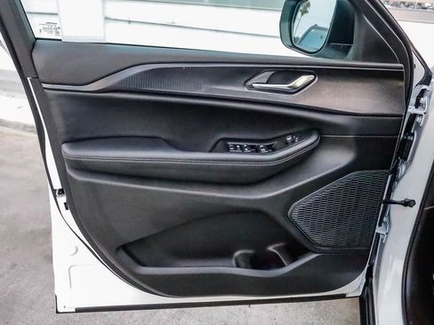 New 2025 Jeep Grand Cherokee L Laredo w/ Luxury Tech Group I image 23