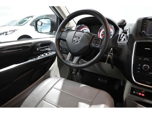 Used 2017 Dodge Grand Caravan SE w/ Power Window Group FWD image 24