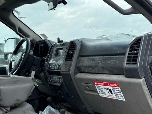 Used 2019 Ford F550 4x4 SuperCab Super Duty image 11