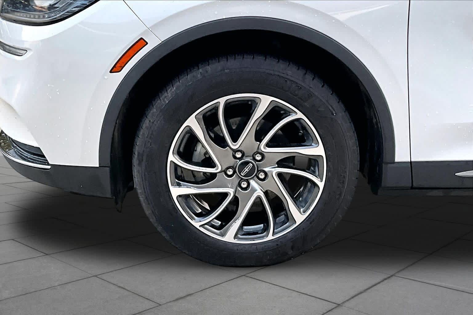 Used 2020 Lincoln Corsair FWD w/ Equipment Group 101A image 11