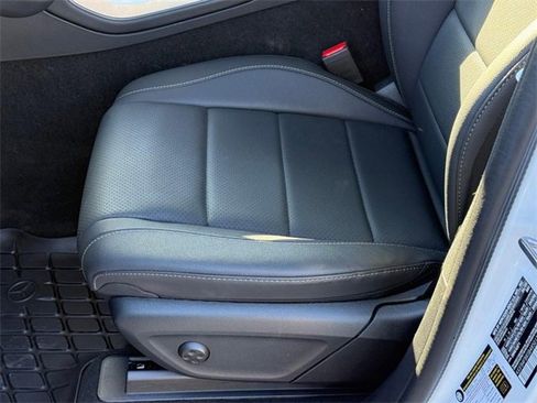 Certified 2025 Mercedes-Benz GLE 350 4MATIC image 19