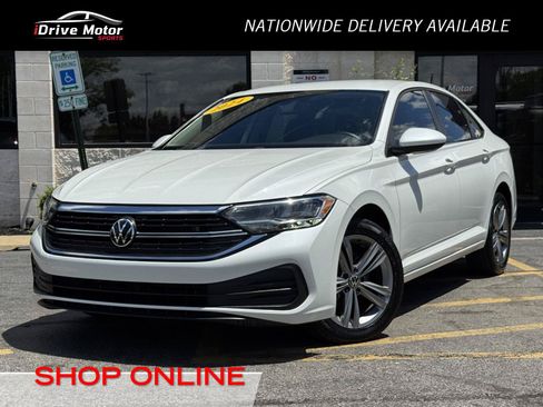 Used 2024 Volkswagen Jetta SE FWD image 1