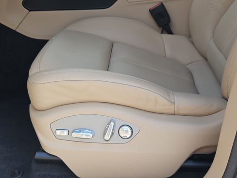 Certified 2021 Porsche Macan GTS AWD/4WD image 23