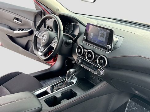 Used 2022 Nissan Sentra SR w/ Trunk Package image 5