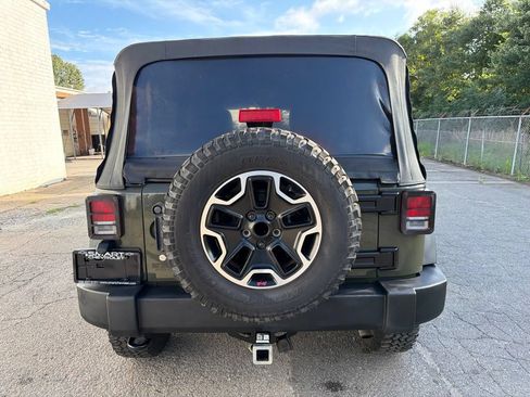 Used 2015 Jeep Wrangler Unlimited Sport w/ Quick Order Package 24S AWD/4WD image 3