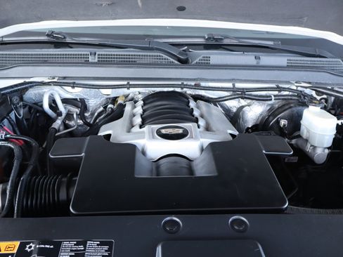 Used 2015 Cadillac Escalade Premium image 38