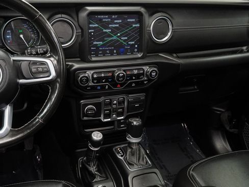 Certified 2021 Jeep Wrangler Unlimited Sahara w/ Cold Weather Group image 31