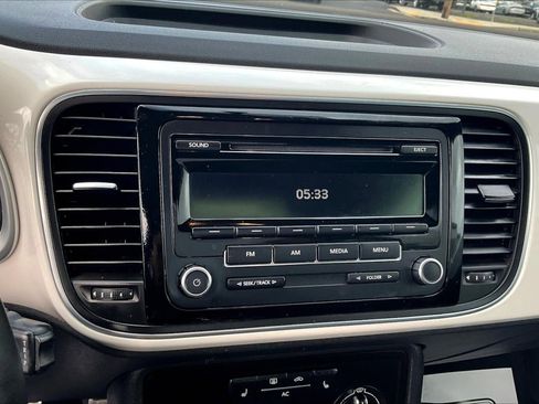 Used 2012 Volkswagen Beetle Turbo image 14