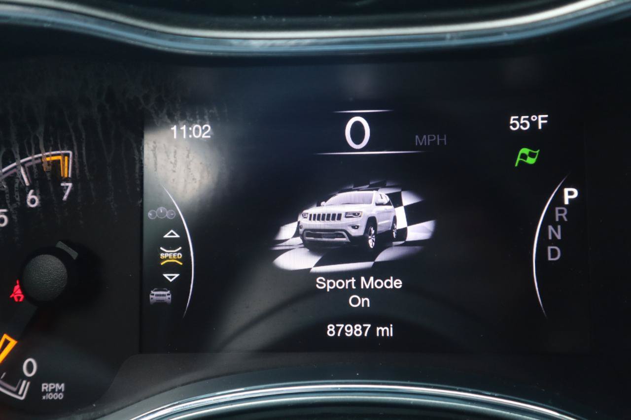Used 2018 Jeep Grand Cherokee Laredo AWD/4WD image 76