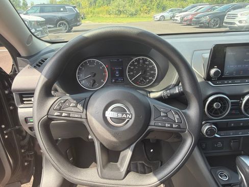 Used 2025 Nissan Sentra S FWD image 14