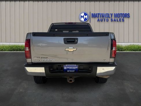 Used 2009 Chevrolet Silverado 1500 LT w/ Regional Value Package image 4