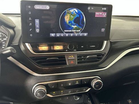 Certified 2024 Nissan Altima 2.5 SR w/ SR Premium Package FWD image 21