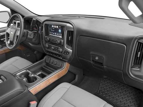 Used 2017 Chevrolet Silverado 1500 LTZ Z71 w/ Realtree Edition AWD/4WD image 20