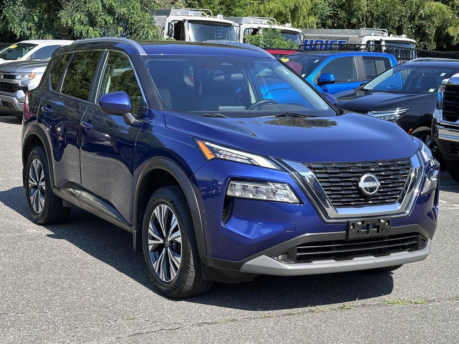 Used 2023 Nissan Rogue SV w/ SV Premium B Package AWD/4WD image 5