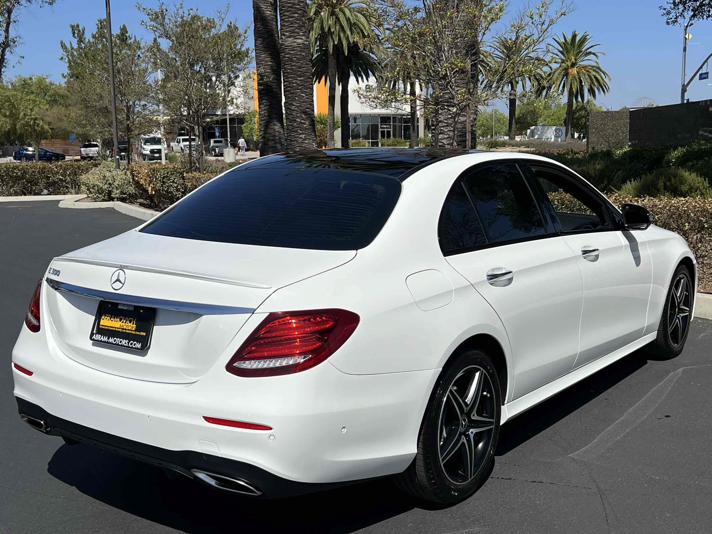 Used 2018 Mercedes-Benz E 300 image 12