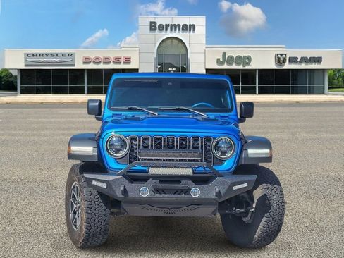 Certified 2024 Jeep Wrangler Unlimited Rubicon w/ Technology Group AWD/4WD image 5