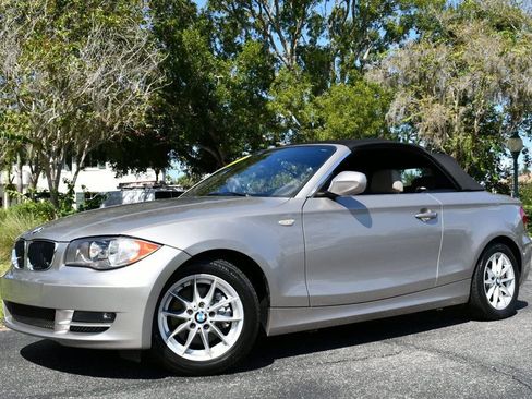 Used 2011 BMW 128i Convertible image 26