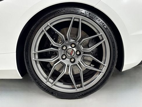 Used 2023 Chevrolet Corvette Z06 w/ Stealth Interior Trim Package RWD image 16