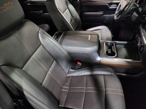 Used 2024 Chevrolet Silverado 2500 High Country w/ Z71 Off-Road Package image 35