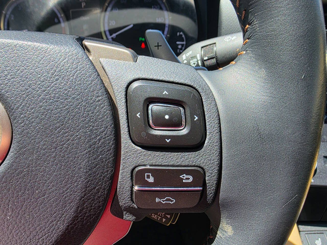 Used 2015 Lexus RC 350 w/ Luxury Package RWD image 19