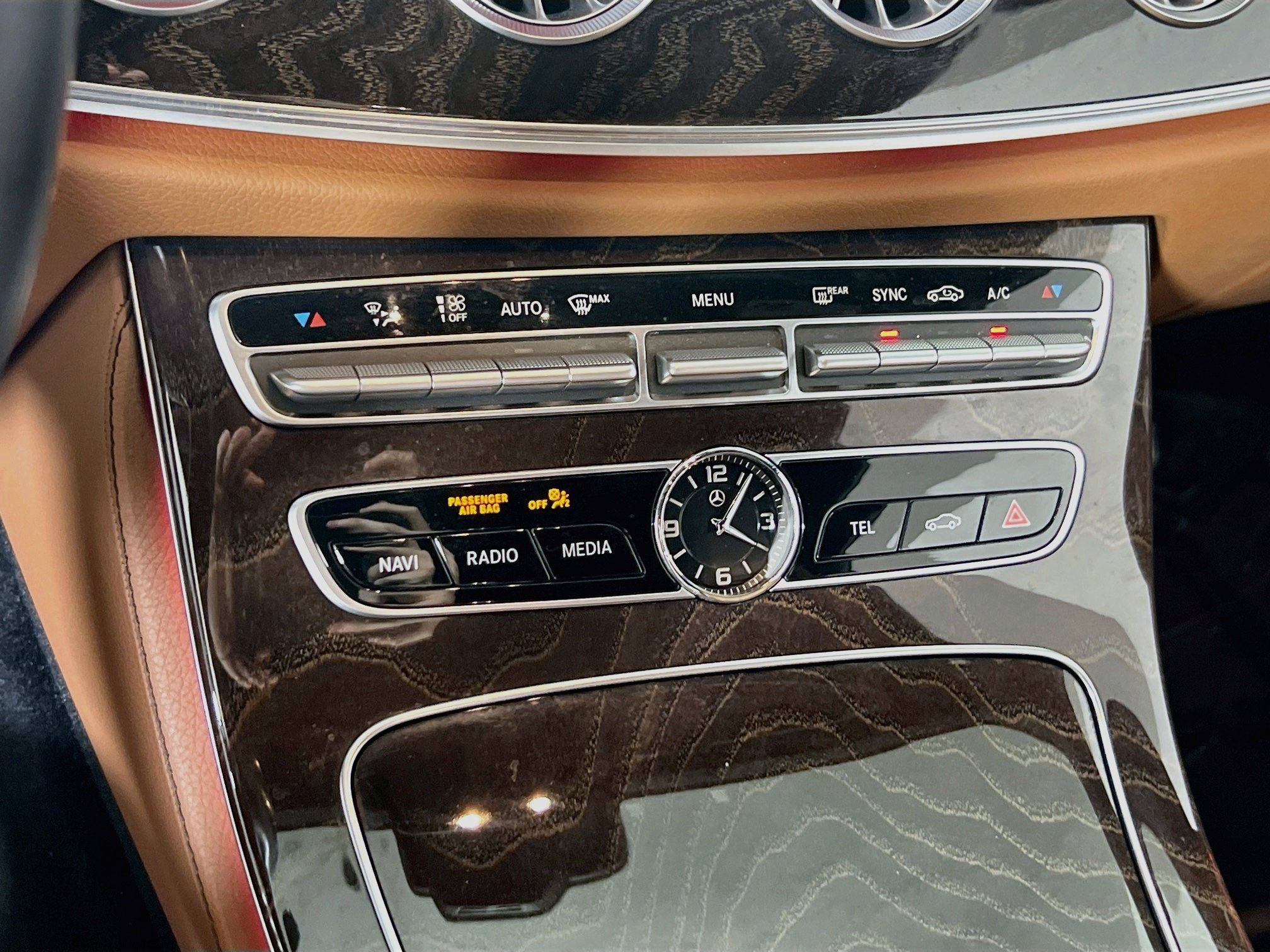 Used 2020 Mercedes-Benz E 450 4MATIC Cabriolet image 16