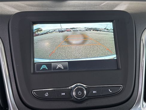 Used 2018 Chevrolet Equinox LT image 26