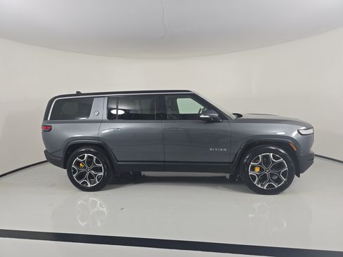 Used 2023 Rivian R1S Adventure AWD/4WD image 6