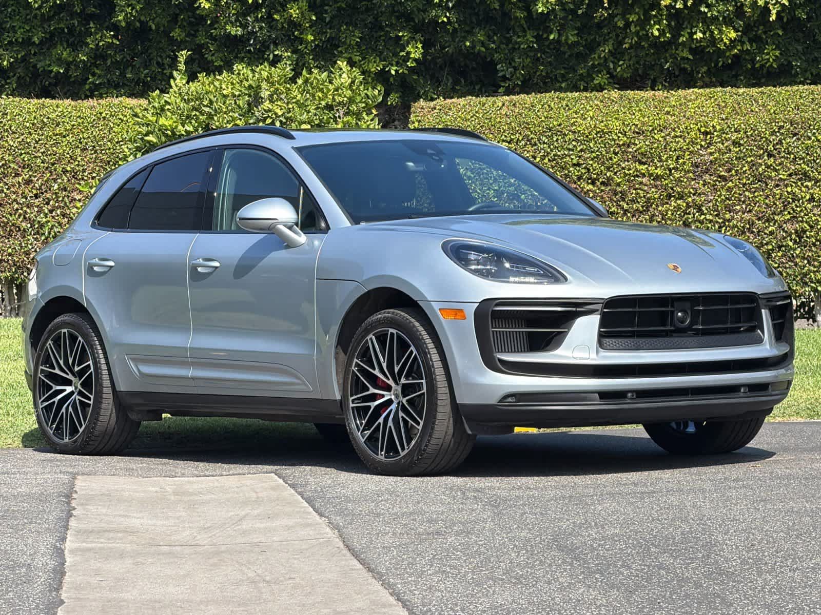 Certified 2024 Porsche Macan S AWD/4WD image 10