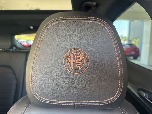 New 2025 Alfa Romeo Stelvio Sprint image 10